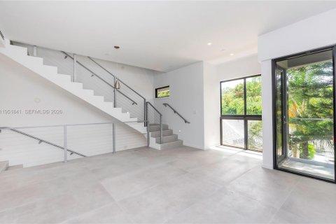 Снять в аренду таунхаус в Майами, Флорида 3 спальни, 181.25м2, № 2006065 - фото 6