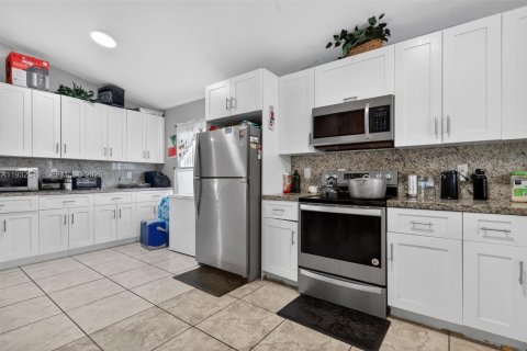 Купить виллу или дом в Мирамар, Флорида 3 спальни, 155.33м2, № 1990687 - фото 10