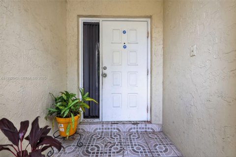 Купить виллу или дом в Мирамар, Флорида 3 спальни, 155.33м2, № 1990687 - фото 3