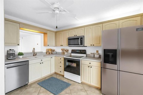 Condominio en venta en South Pasadena, Florida, 2 dormitorios, 124.95 m2 № 1899770 - foto 4