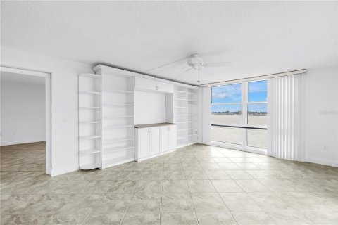 Condominio en venta en South Pasadena, Florida, 2 dormitorios, 124.95 m2 № 1899770 - foto 13