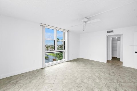 Condominio en venta en South Pasadena, Florida, 2 dormitorios, 124.95 m2 № 1899770 - foto 14