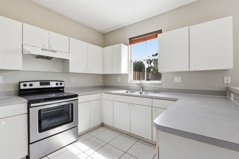 Touwnhouse à vendre à Homestead, Floride: 4 chambres, 188.41 m2 № 2083981 - photo 14