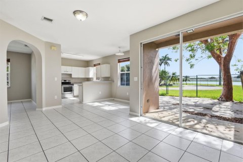 Touwnhouse à vendre à Homestead, Floride: 4 chambres, 188.41 m2 № 2083981 - photo 12