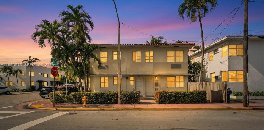 Studio à Condo à Miami Beach, Floride  № 2023645