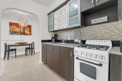 Copropriété à louer à Miami Beach, Floride: 38.65 m2 № 2023645 - photo 10