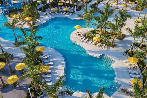 Villa ou maison à louer à Westlake, Floride: 6 chambres, 422.33 m2 № 934409 - photo 1