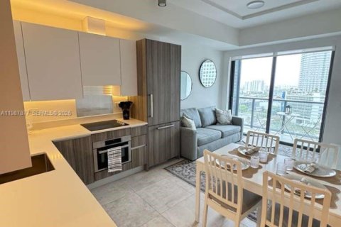 Купить кондоминиум в Майами, Флорида 1 спальня, 45.89м2, № 2050506 - фото 3