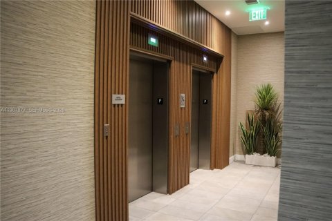 Купить кондоминиум в Майами, Флорида 1 спальня, 45.89м2, № 2050506 - фото 17