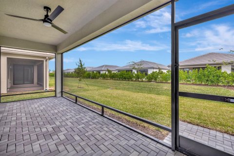 House in Port St. Lucie, Florida 2 bedrooms, 162.86 sq.m. № 2088394 - photo 27