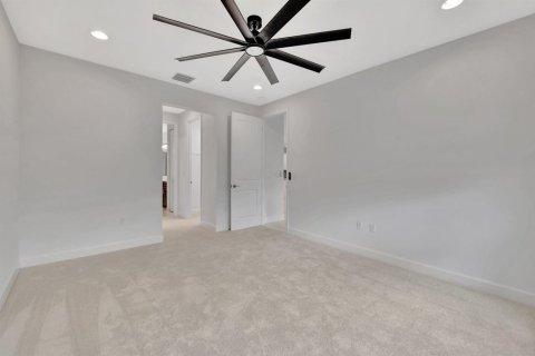 House in Port St. Lucie, Florida 2 bedrooms, 162.86 sq.m. № 2088394 - photo 14