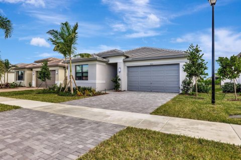 House in Port St. Lucie, Florida 2 bedrooms, 162.86 sq.m. № 2088394 - photo 3
