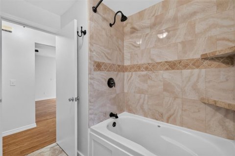 Villa ou maison à vendre à Eustis, Floride: 3 chambres, 120.49 m2 № 2413788 - photo 22