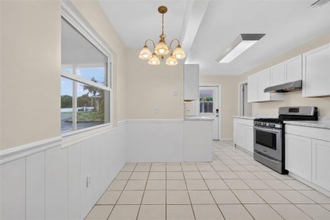 Villa ou maison à vendre à Eustis, Floride: 3 chambres, 120.49 m2 № 2413788 - photo 12