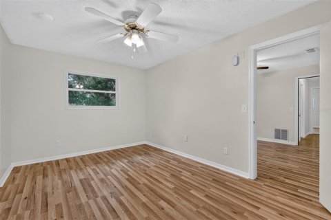 Villa ou maison à vendre à Eustis, Floride: 3 chambres, 120.49 m2 № 2413788 - photo 20