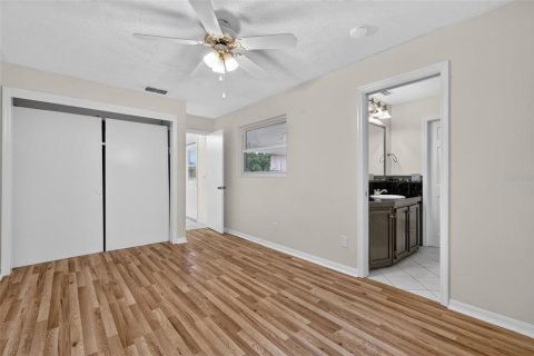 Villa ou maison à vendre à Eustis, Floride: 3 chambres, 120.49 m2 № 2413788 - photo 16