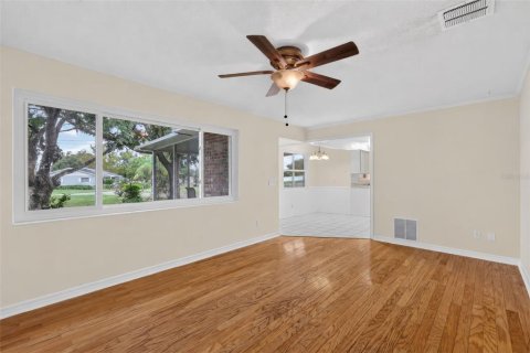 Villa ou maison à vendre à Eustis, Floride: 3 chambres, 120.49 m2 № 2413788 - photo 7