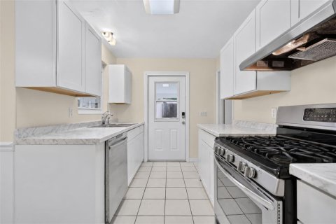 Villa ou maison à vendre à Eustis, Floride: 3 chambres, 120.49 m2 № 2413788 - photo 13