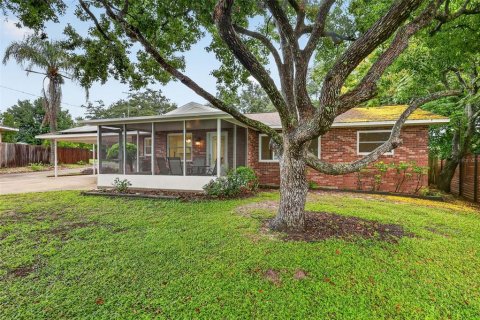 Villa ou maison à Eustis, Floride 3 chambres, 120.49 m2 № 2413788