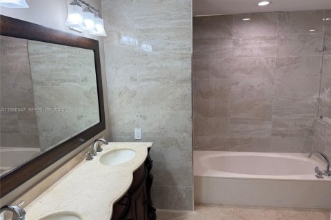 Casa en alquiler en Boca Raton, Florida, 3 dormitorios, 246.66 m2 № 1989128 - foto 12