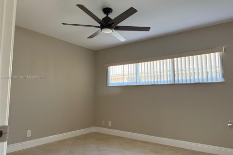 Casa en alquiler en Boca Raton, Florida, 3 dormitorios, 246.66 m2 № 1989128 - foto 20