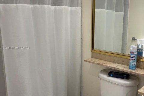 Condominio en alquiler en Miami, Florida, 1 dormitorio, 57.04 m2 № 1943852 - foto 16