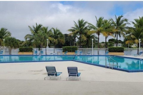 Condominio en alquiler en Miami, Florida, 1 dormitorio, 57.04 m2 № 1943852 - foto 22