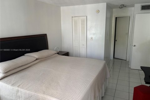 Condominio en alquiler en Miami, Florida, 1 dormitorio, 57.04 m2 № 1943852 - foto 12