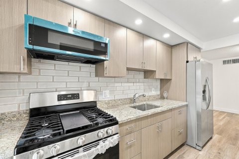 Copropriété à louer à Miami Gardens, Floride: 1 chambre, 72 m2 № 2386944 - photo 10