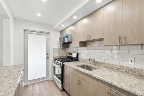 Copropriété à louer à Miami Gardens, Floride: 1 chambre, 72 m2 № 2386944 - photo 9