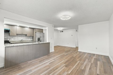 Copropriété à louer à Miami Gardens, Floride: 1 chambre, 72 m2 № 2386944 - photo 5