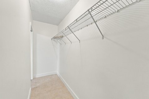 Copropriété à louer à Miami Gardens, Floride: 1 chambre, 72 m2 № 2386944 - photo 20