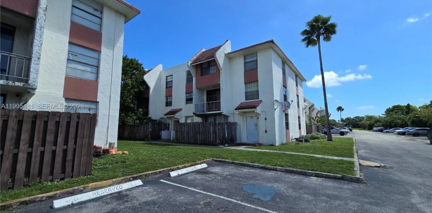 Condo à Lauderhill, Floride, 2 chambres  № 2063760