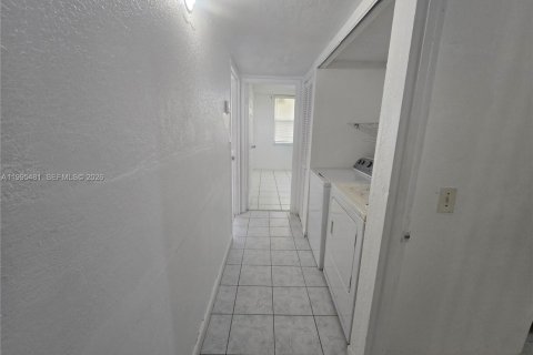 Copropriété à louer à Lauderhill, Floride: 2 chambres, 93.18 m2 № 2063760 - photo 10