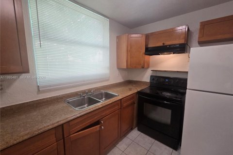 Copropriété à louer à Lauderhill, Floride: 2 chambres, 93.18 m2 № 2063760 - photo 15