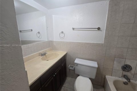Copropriété à louer à Lauderhill, Floride: 2 chambres, 93.18 m2 № 2063760 - photo 9