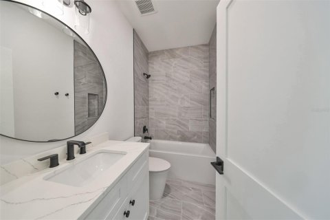Touwnhouse à louer à Tampa, Floride: 4 chambres, 227.61 m2 № 2097830 - photo 9