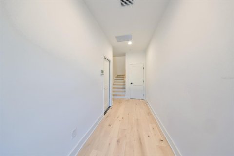 Touwnhouse à louer à Tampa, Floride: 4 chambres, 227.61 m2 № 2097830 - photo 2