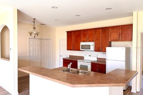 House in Ocala, Florida 3 bedrooms, 185.8 sq.m. № 2094660 - photo 11