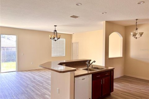 House in Ocala, Florida 3 bedrooms, 185.8 sq.m. № 2094660 - photo 9