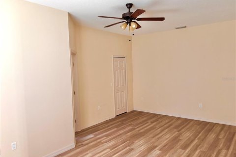House in Ocala, Florida 3 bedrooms, 185.8 sq.m. № 2094660 - photo 15