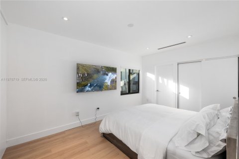 Casa en alquiler en Miami Beach, Florida, 3 dormitorios, 174.75 m2 № 2079062 - foto 7