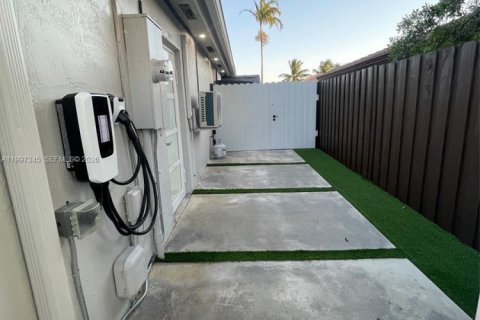 Immobilier commercial à louer à Miami, Floride: 1 chambre № 2063200 - photo 11