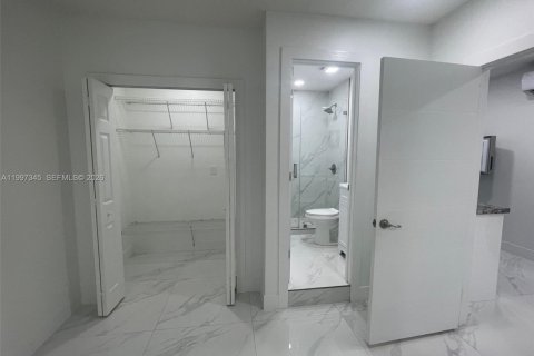 Immobilier commercial à louer à Miami, Floride: 1 chambre № 2063200 - photo 4