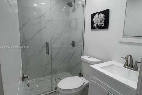 Immobilier commercial à louer à Miami, Floride: 1 chambre № 2063200 - photo 3