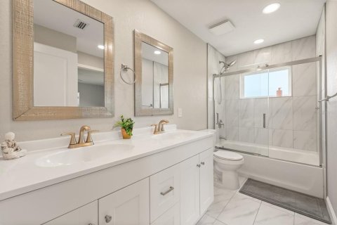 Villa ou maison à vendre à Grand Island, Floride: 4 chambres, 240.25 m2 № 2196701 - photo 5
