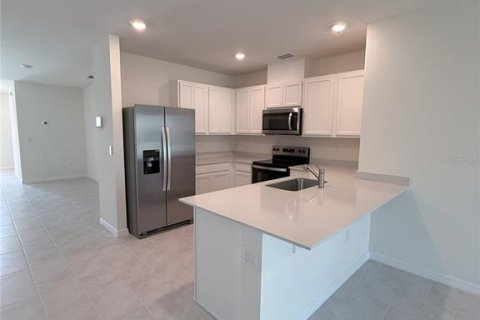 Casa en alquiler en Winter Haven, Florida, 3 dormitorios, 139.73 m2 № 1903180 - foto 12