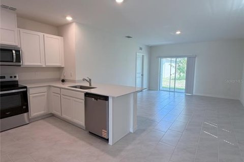 Casa en alquiler en Winter Haven, Florida, 3 dormitorios, 139.73 m2 № 1903180 - foto 14