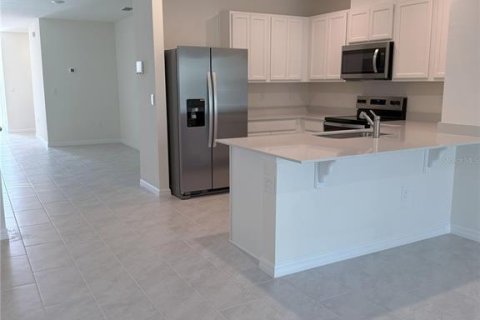 Casa en alquiler en Winter Haven, Florida, 3 dormitorios, 139.73 m2 № 1903180 - foto 4