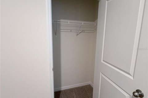 Casa en alquiler en Winter Haven, Florida, 3 dormitorios, 139.73 m2 № 1903180 - foto 16